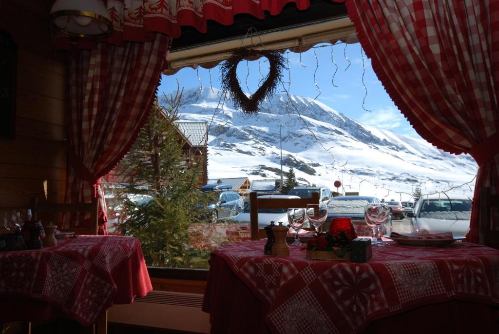 Hotel Le Dome Alpe d'Huez Zewnętrze zdjęcie